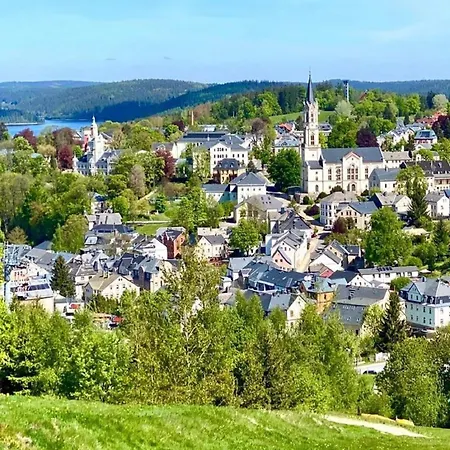 Goldhahn شقة